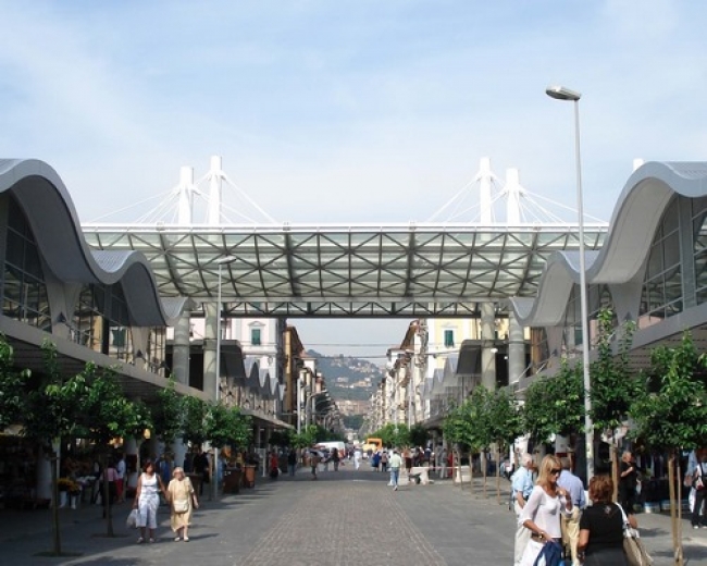 Piazza Cavour, Confesercenti: “Bene la chiusura delle strutture e lo street food, valorizzano commercio e turismo”