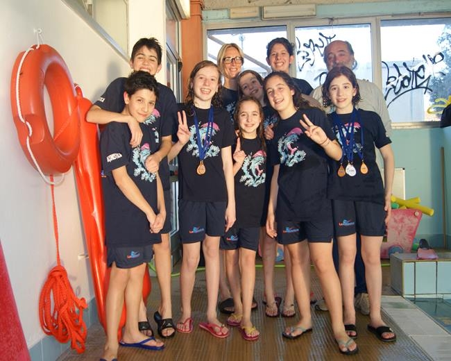 Pioggia di medaglie per la ASD UISP Nuoto Val di Magra
