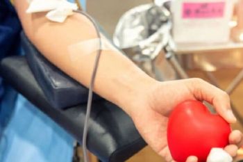 &quot;Dona sangue, dona plasma, condividi la vita, condividila spesso&quot;. Premiati donatori AVIS Comunale La Spezia