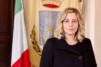 Il sindaco di Sarzana Cristina Ponzanelli