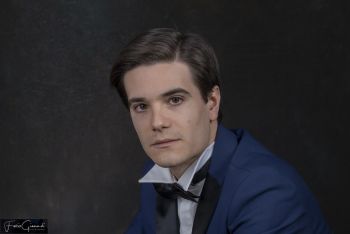 La conclusione del XXVIII Festival Pianistico Città di Sarzana è affidata al giovane Tommaso Odifredi