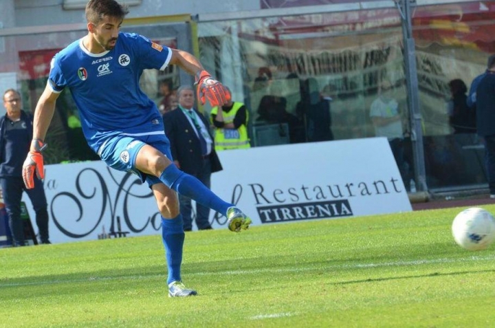 Si mette male per lo Spezia, sotto di un gol ed espulso Bartolomei. Salernitana - Spezia (1 - 0)