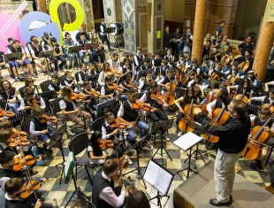 La Giovane Orchestra Spezzina suona con Matteo Fiorino