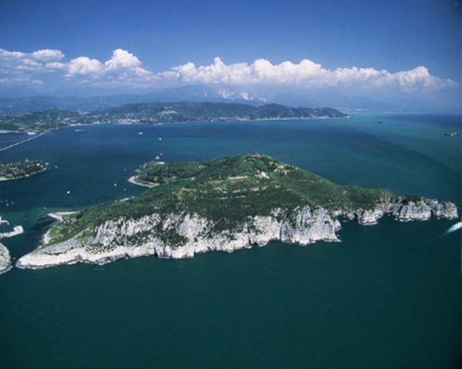 Prc Portovenere: &quot;Palmaria come Capri? L&#039;isola va protetta e non trasformata in albergo&quot;