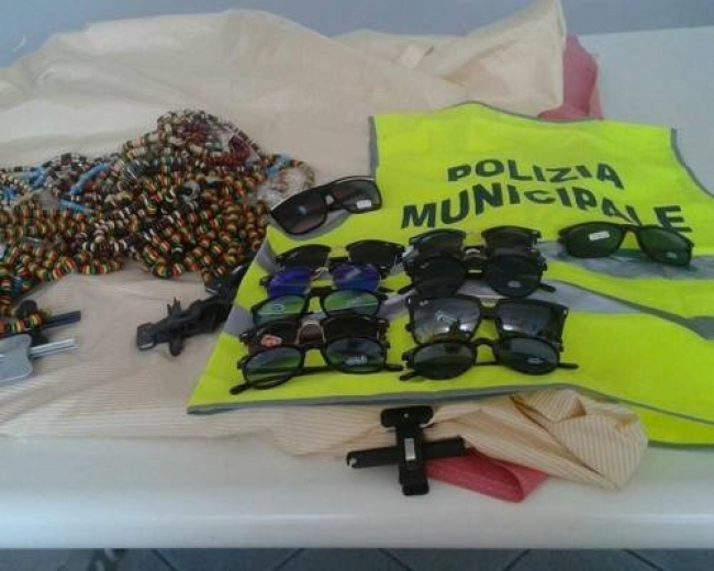 Monterosso: la polizia municipale sempre attiva contro il commercio irregolare