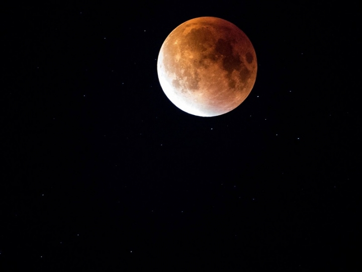 L&#039;eclissi lunare del secolo vista da Zum Zeri