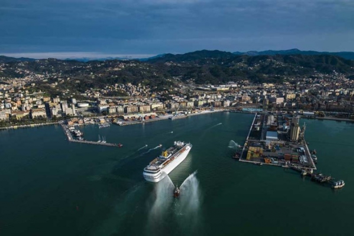 Spezia sarà il primo porto italiano a permettere il rifornimento a Gnl