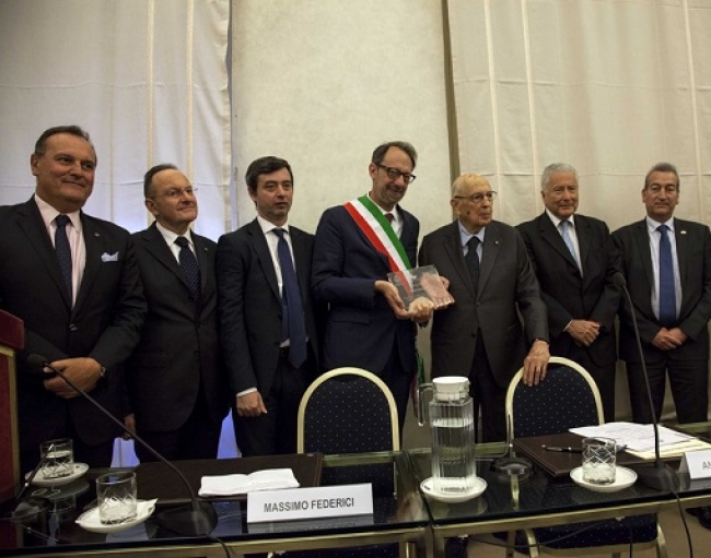 Premio Exodus, questa mattina la consegna al Presidente emerito Giorgio Napolitano. Il sindaco Federici: &quot;Sosteniamo l&#039;Europa che accoglie e che non alza muri&quot; (foto) &quot;