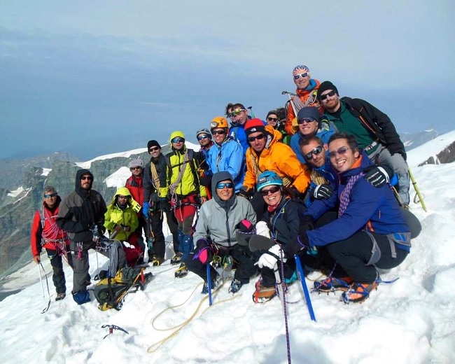 4 giorni... a 4mila metri. Comitiva sulle vette del M. Rosa con gli istruttori CAI del Muzzerone