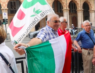 Il PD difende Mattarella, Paita: “Forze irresponsabili hanno preso in giro il paese e lo hanno impoverito in questi 85 giorni” (Video)