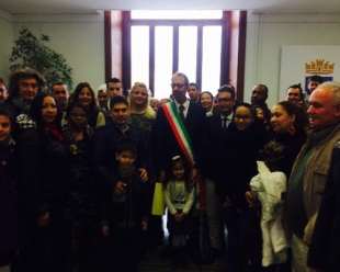 La Spezia festeggia le nuove cittadine e nuovi cittadini italiani: nel 2015 sono 412 (Foto)