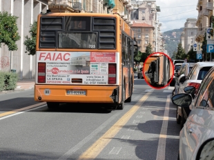 Vecchi e con la carrozzeria a pezzi, i bus Atc fotografati da una spezzina (foto)