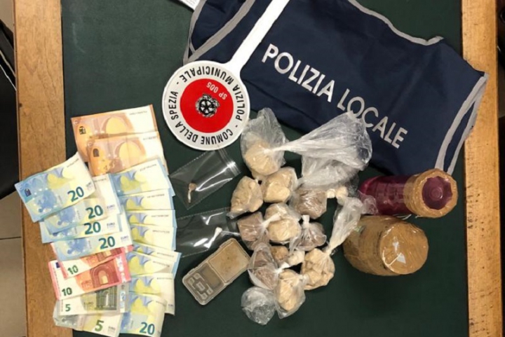 La Spezia, la Polizia Locale sferra un duro colpo al traffico di eroina cittadino