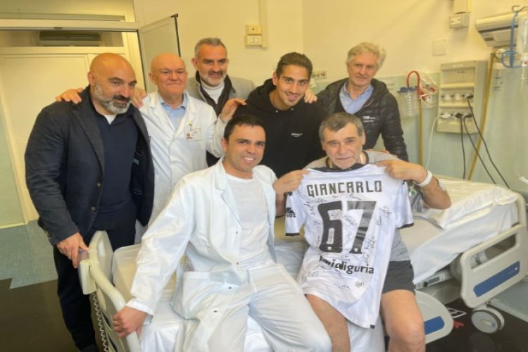 Lo Spezia fa visita al tifoso aquilotto colpito da malore durante la partita contro l&#039;Ascoli