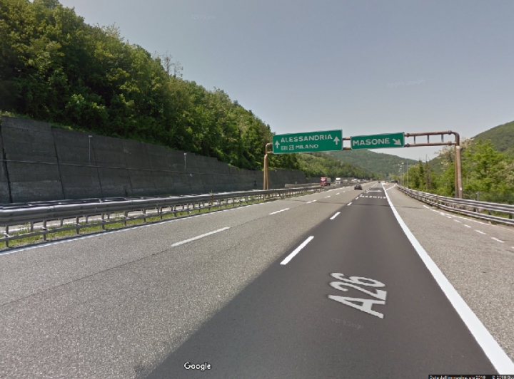 Chiuso un tratto della A26 per motivi di sicurezza, Liguria quasi isolata
