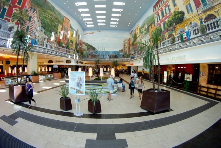Il centro commerciale Le Terrazze (foto di repertorio)