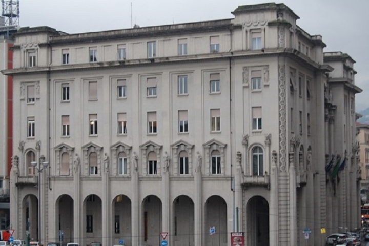 Provincia della Spezia: cinque lotti in vendita tra edifici e terreni