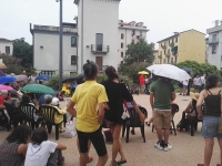Dagli striscioni ai balconi ai gommoni in piazza: il fronte anti-Salvini organizza la mobilitazione