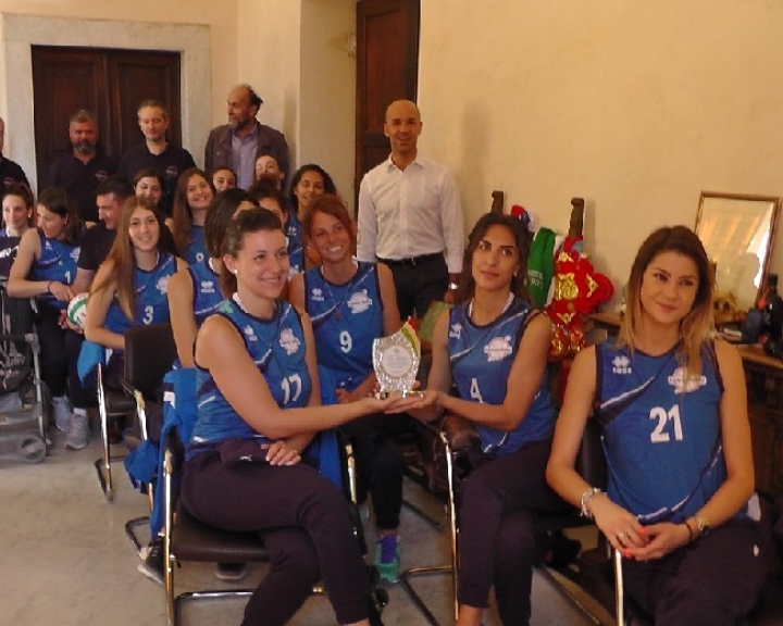 Il Lunezia Volley premiato dal sindaco di Sarzana