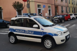 La Spezia, due cani aggrediscono e uccidono una barboncina: denunciato il proprietario