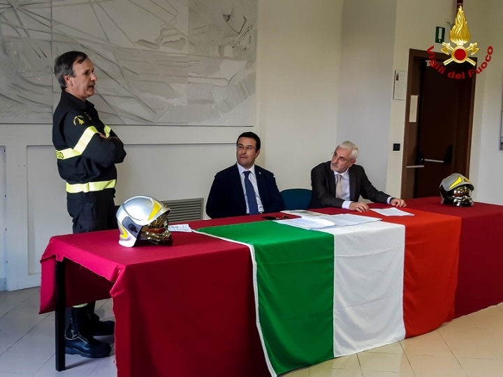 Il Sottosegretario di Stato Stefano Candiani visita il Comando Provinciale dei Vigili del Fuoco