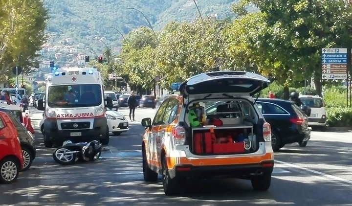 Incidente in Viale Italia, traffico in tilt