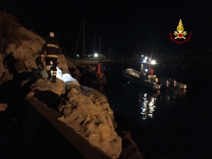 Lerici, i Vigili del Fuoco recuperano due persone cadute in mare