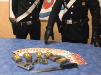 Carabinieri intervengono per minacce e trovano anche la droga