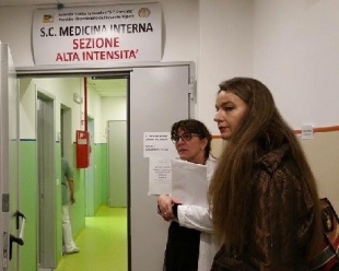 Pucciarelli (Lega Nord) in visita agli ambulatori oncologici al Sant&#039;Andrea: &quot;Sono stati rispettati i tempi e qui ci sono locali adeguati e personale specializzato&quot;