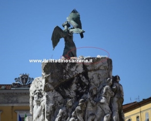 IlCittadinoSarzana: &quot;Che tristezza vedere così il monumento in Piazza Matteotti&quot; (foto)