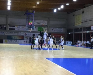 Basket A1/F: prima vittoria casalinga per la Carispezia - Arquati che batte Broni