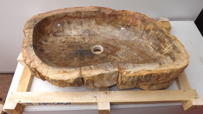 Lavandino in pietra Fossile legno fossilizzato Bologna AMICASA IDEE PER LA CASA