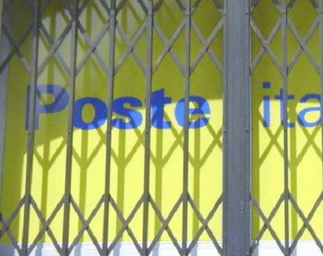 I lavoratori di Poste Italiane protestano contro la privatizzazione: il 4 novembre sciopero generale