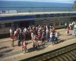 Riomaggiore: seguivano i turisti vicino alla stazione ferroviaria