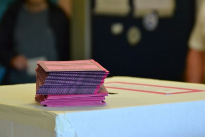 La Liguria cambia colore, la scheda per le elezioni regionali sarà rosa
