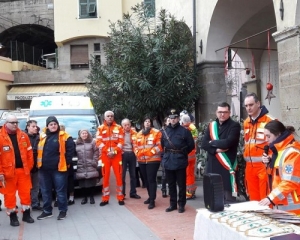 Pubblica Assistenza di Monterosso, festa per la nuova ambulanza (foto)