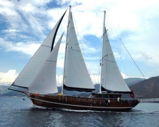 Noleggio barche a vela 5 terre con skipper by Vacanzeinbarca