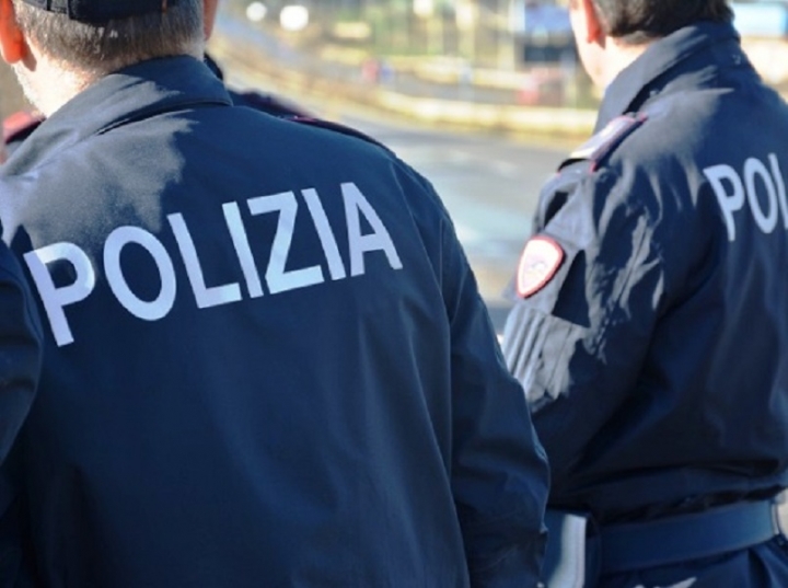 Ladro di cosmetici rintracciato a Mazara del Vallo: per lui divieto di dimora alla Spezia