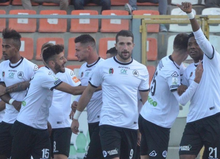 Lo Spezia porta a casa un punto contro il Foggia, finisce 0 a 0
