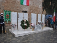 Il gonfalone della Spezia alle commemorazioni degli eccidi del Torrazzo e di San Michele a Bagnolo in Piano