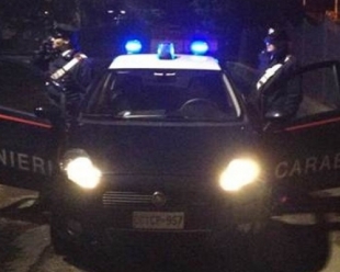 Si allontana da casa mentre è ai domiciliari, i carabinieri lo arrestano