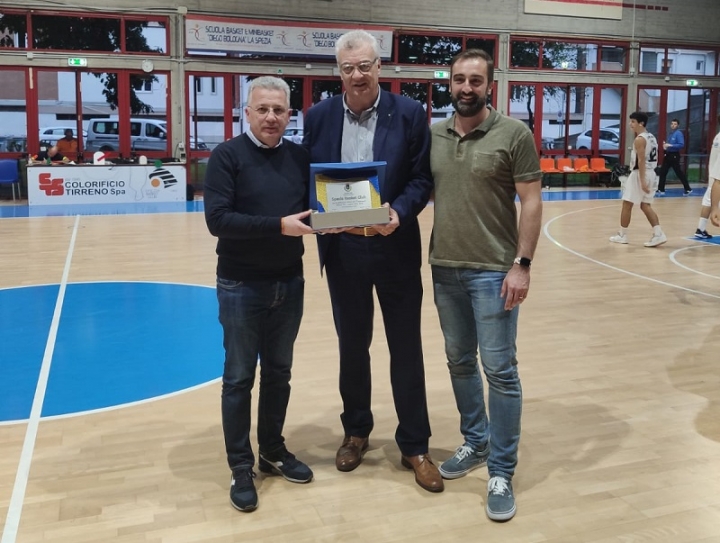 Lo Spezia Basket Tarros premiato dal Comune della Spezia