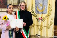 Noemi Montepagani ricevuta dal sindaco dopo la vittoria ai Campionati Italiani Assoluti di danze caraibiche