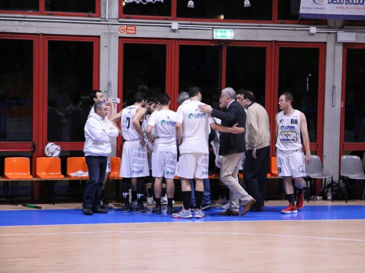 Basket, la Tarros conquista la semifinale play-off