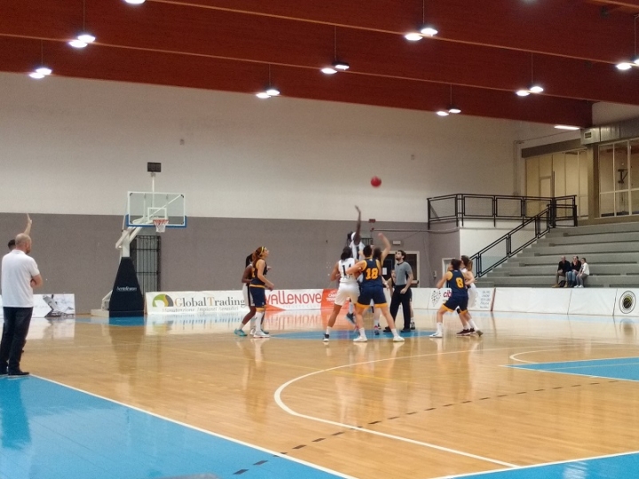Basket A2/F La CA Carispezia cede il passo contro Roma per 48-56