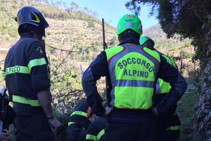 Trauma facciale per un uomo di 48 anni a Sestri Levante, l&#039;intervento del Soccorso Alpino e dei Vigili del Fuoco