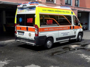 Finite le mascherine, la Pubblica Assistenza sospende i servizi in ambulanza: altre associazioni in difficoltà